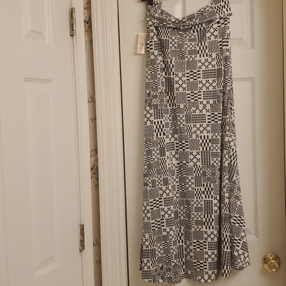 LulaRoe XL Maxie Skirt